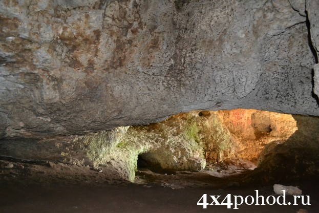 В пещере Аджи-Коба. (Караби-Яйла).