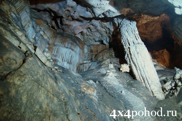 В пещере Эмине-Баир-Хосар.