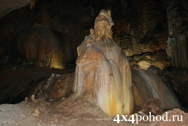 В пещере Эмине-Баир-Хосар.