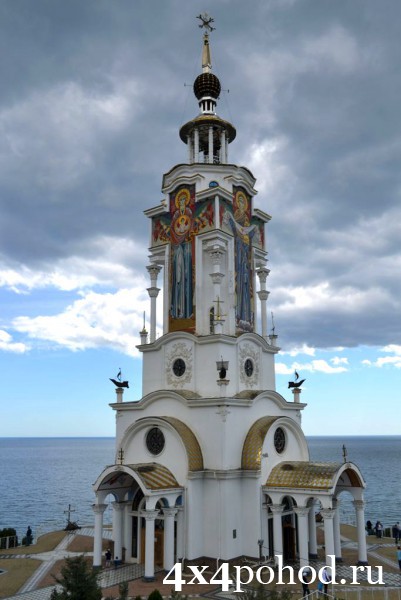 Церковь-маяк в с. Малореченское.